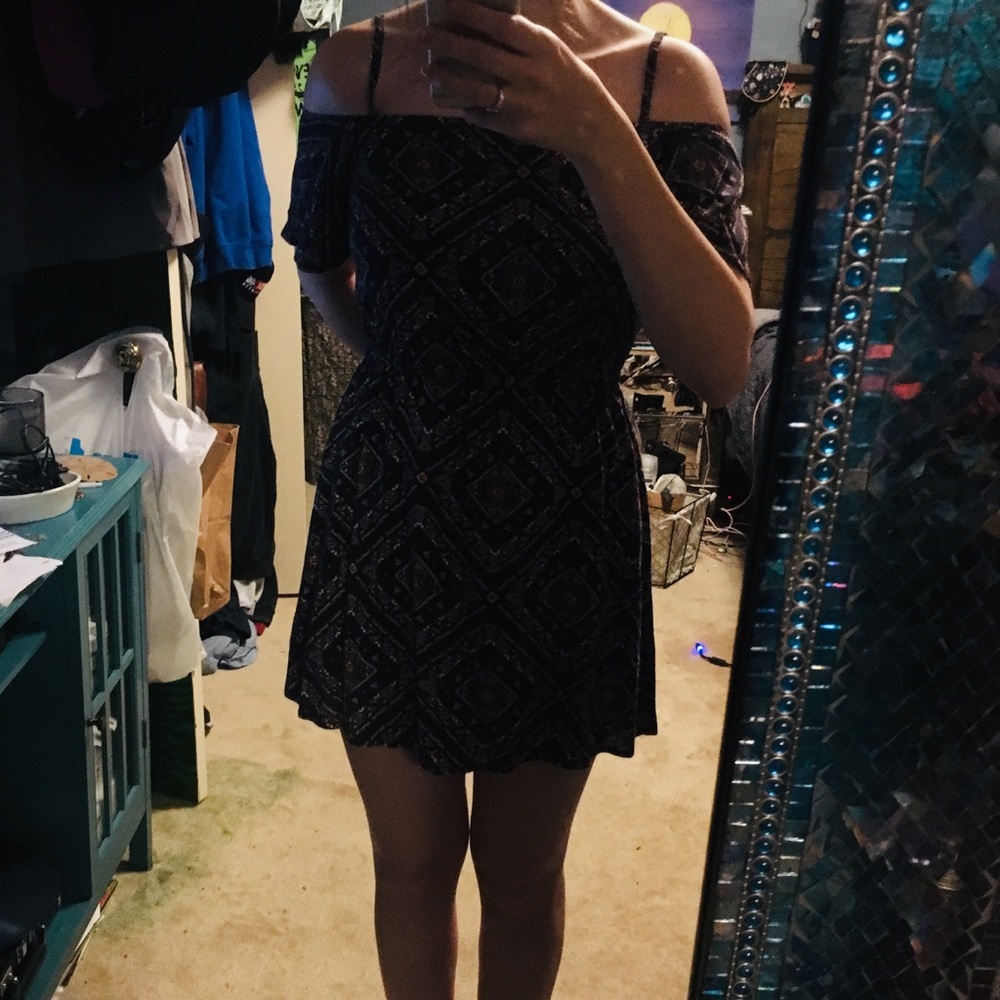 NAVY&RED MEDALLION MINI SWING DRESS 🥀 - Picture 2 of 7